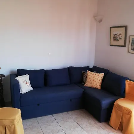 Reina Di